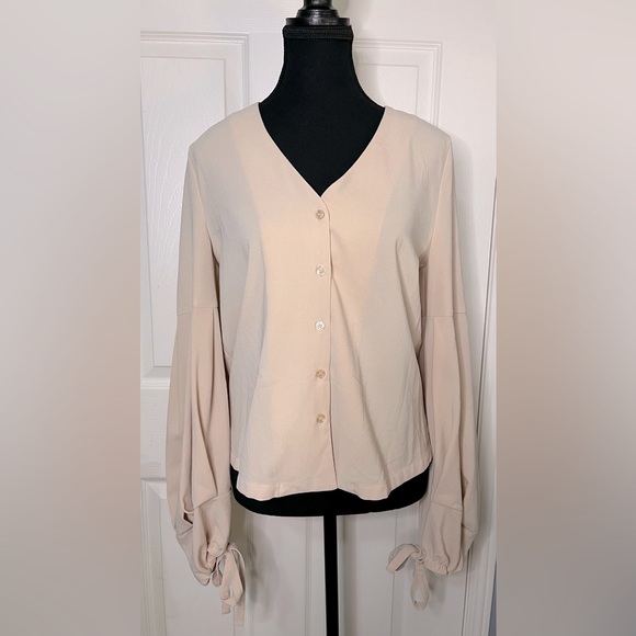 Nordstrom J.O.A Los Angeles Button-down Balloon Sleeve Blouse Small - Picture 3 of 9